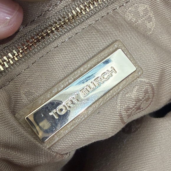 Tory Burch Harper Stripe tote bag.Color is vintage Camel - Picture 9 of 16